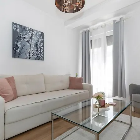 Apartment Happy Ii *