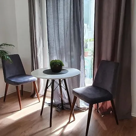 Happy Ii モスタル